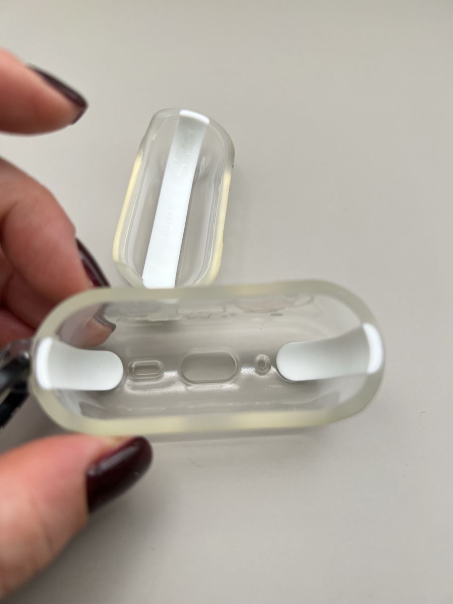 Cover & Protezioni schermo: Casetify AirPods Pro Case – Usato da Bern venduto da RussianDoll 3