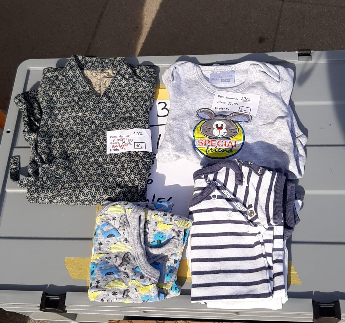 Lotti di vestiti: Kleiderpaket 74 mit original handgenähtem Kimono – Usato da Unterwasser venduto da cla_ttg6