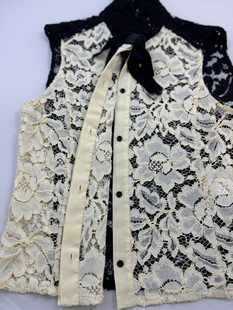 Sandro Tops: Sandro Paris Lace Top, Size 36 Black/Cream – Gebraucht aus Hurden von rac_wyf8 5
