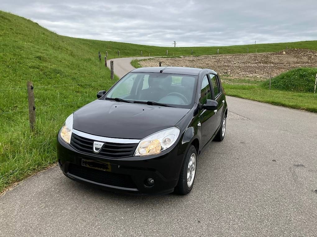 Dacia Automobili: Dacia Sandero 1.6 – Usato da Eggiwil venduto da jou70 1