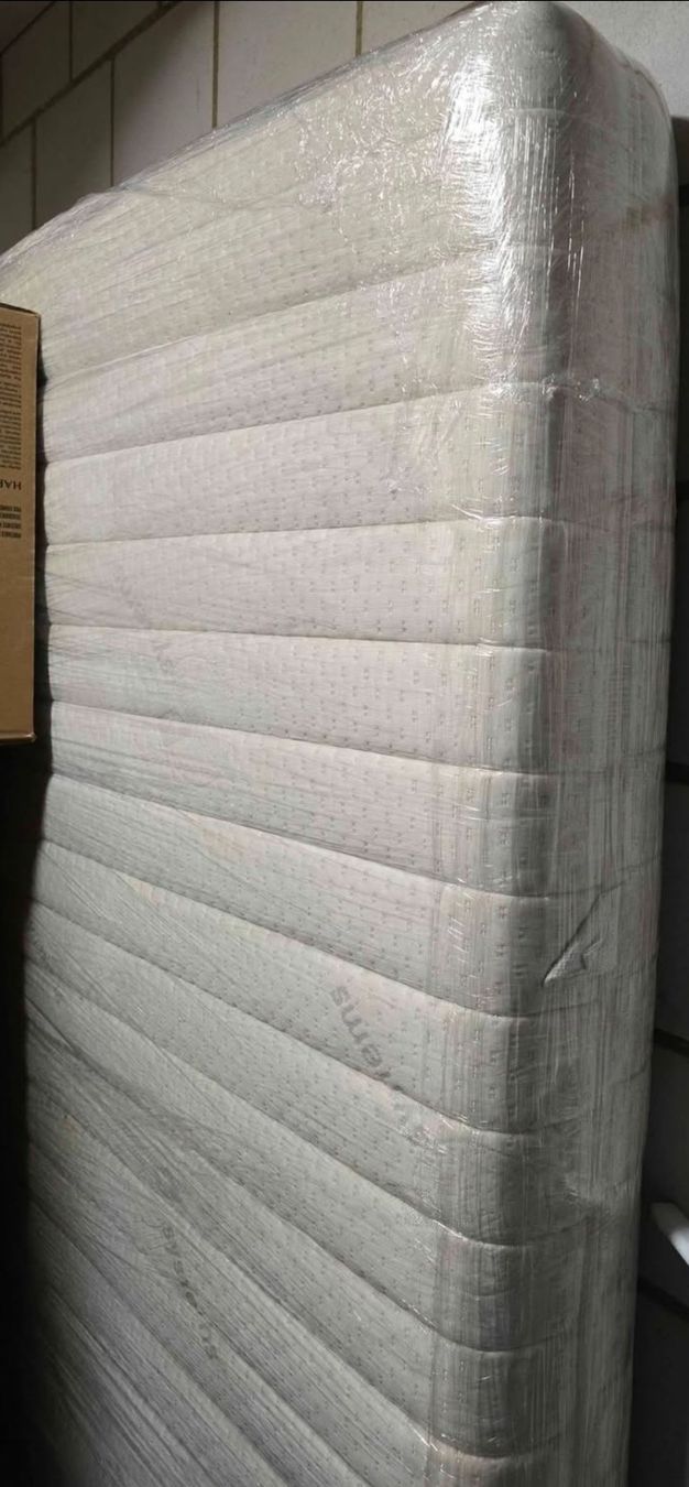 Matelas: Schaumstoffmatratze – D'occasion à Herzogenbuchsee par wro_pat 1