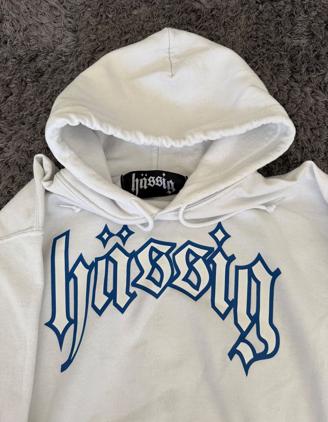 Hässig Pullover & Sweatshirts: Hässig Hoodie – Gebraucht aus Stettlen von EliaDP48 1