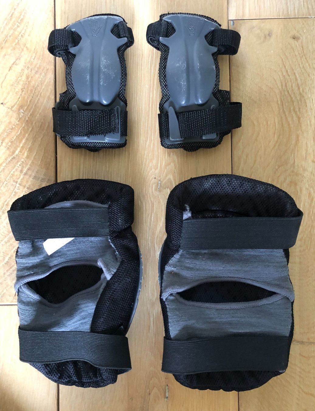 Salomon Protections: Salomon Damen-Inline Skating Protective Set Gr. S – D'occasion à Ebmatingen par Puma_1 1