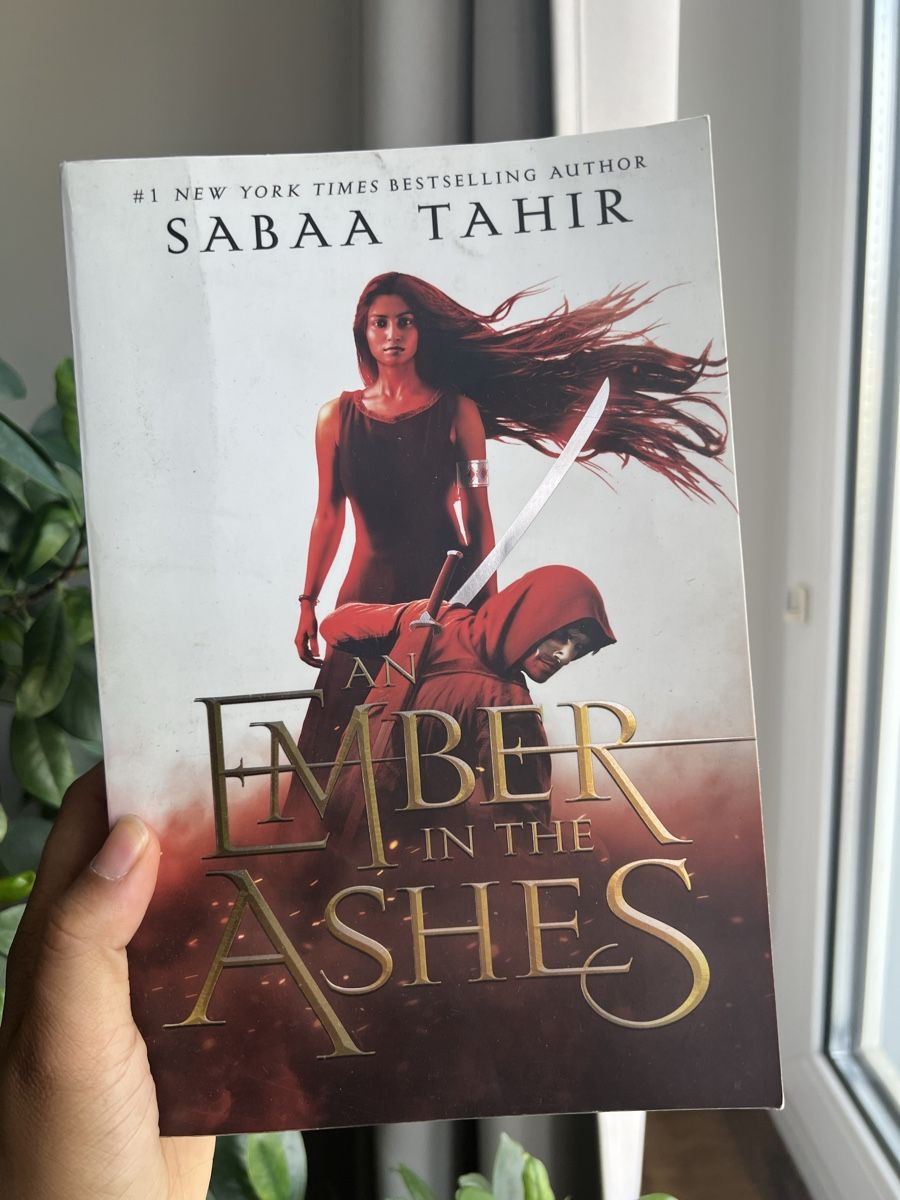 Libri: An Ember in the Ashes von Sabaa Tahir – Usato da Glattbrugg venduto da readsy
