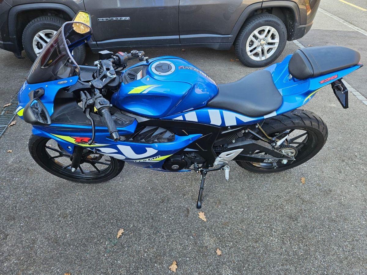 Suzuki Strada: Suzuki GSX R125 – Usato da Brislach venduto da lea_nx5f 4