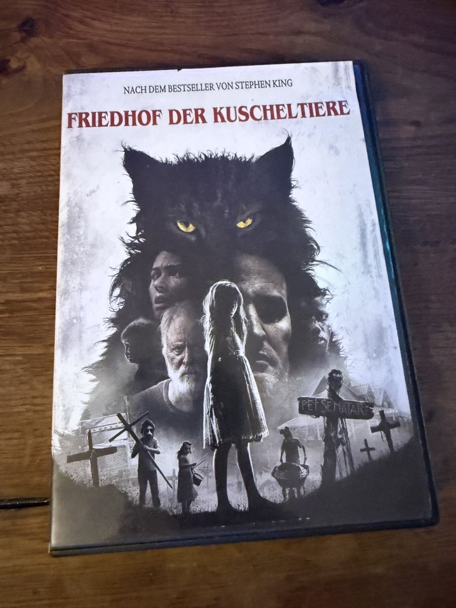 Tutti i DVDs: FRIEDHOF DER KUSCHELTIERE UNCUT – Nuovo (secondo la descrizione) da Aarau venduto da Panjo3