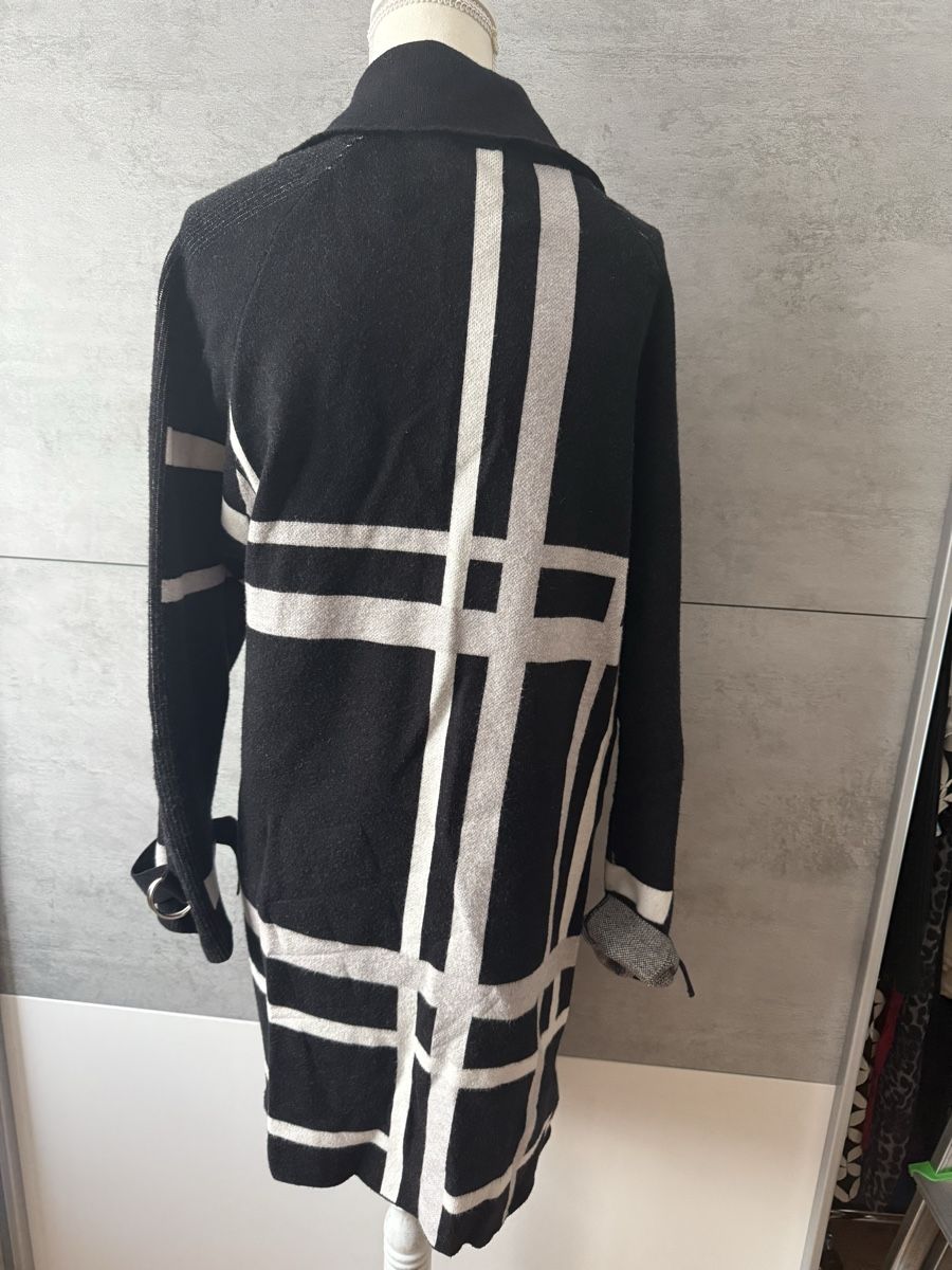 Giacche: Strickjacke zebra  – Usato da visp venduto da Kmemo1 1