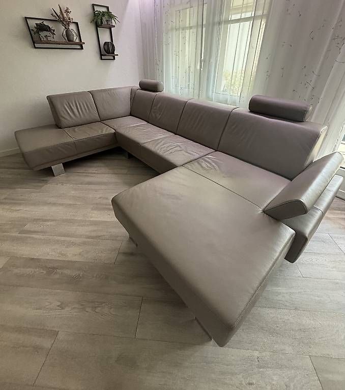 Livique Sofas: Sitzgruppe U-Form, echt Leder – D'occasion à Volketswil par Ducatim6 1