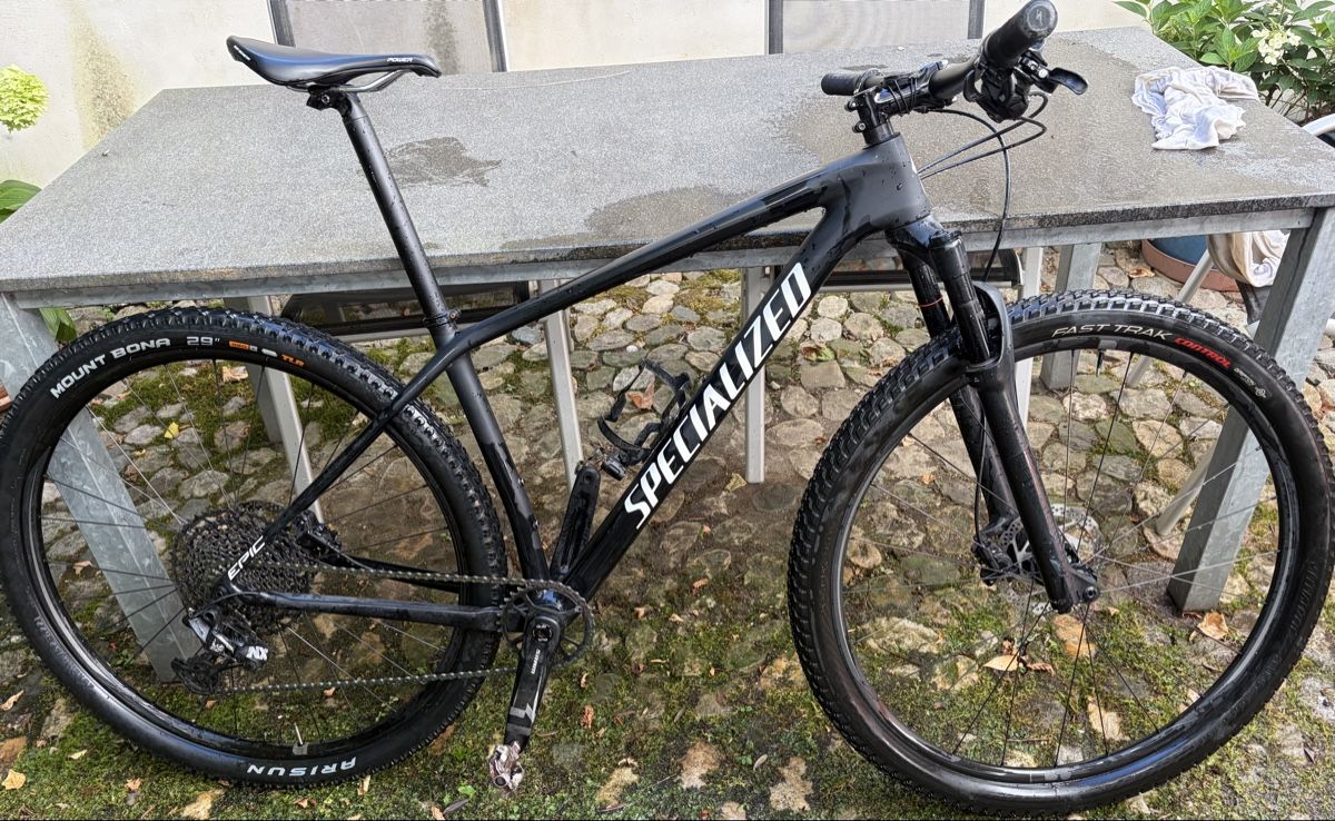Specialized Biciclette: VTT Specialized Epic Hardtail Carbon Schwarz – Usato da Basel venduto da jul_m66m 2