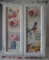 Wandschränkchen mit Motivdruck Vögel und Blumen