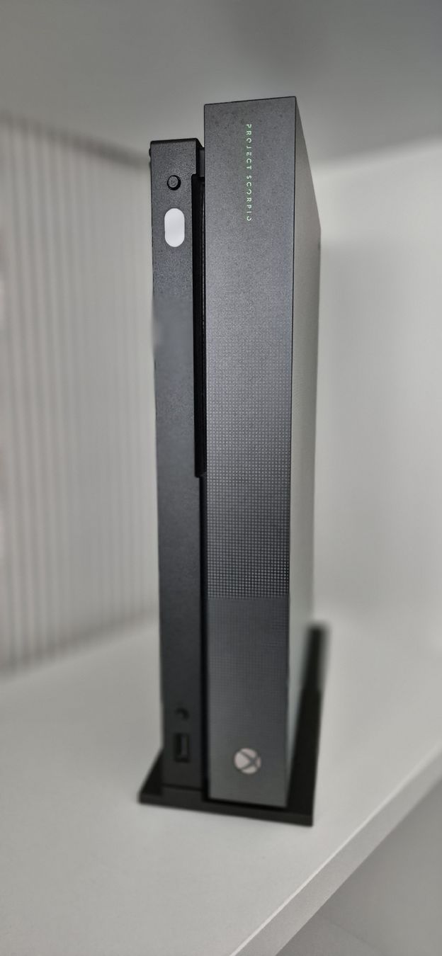 Microsoft Konsolen: Xbox One X Project Scorpio Edition – Gebraucht aus Schwerzenbach von Jamacy 7