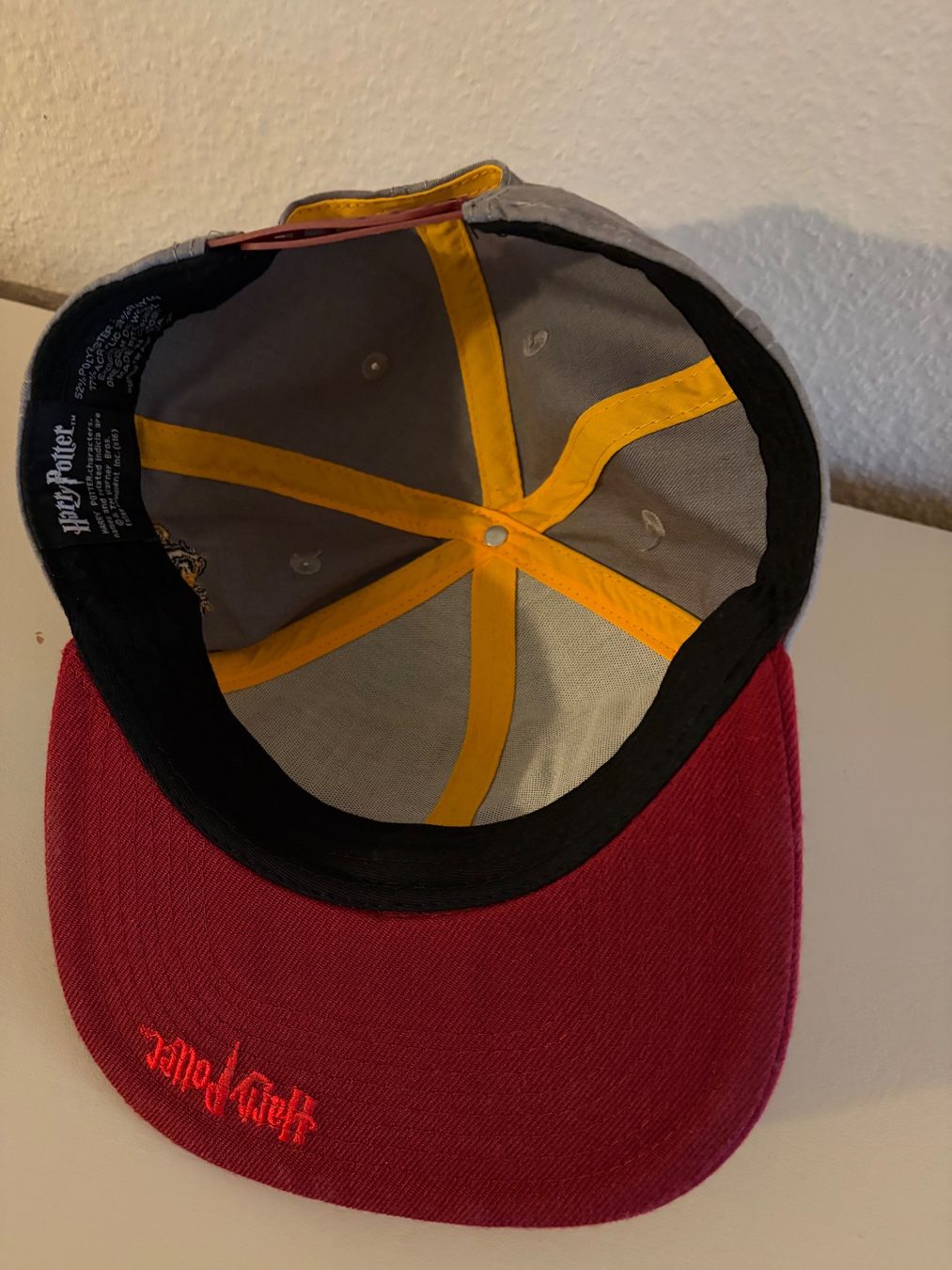 Copricapi, berretti & cappellini: Harry Potter Gryffindor Cap – Nuovo (secondo la descrizione) da Muttenz venduto da nataschasia 2
