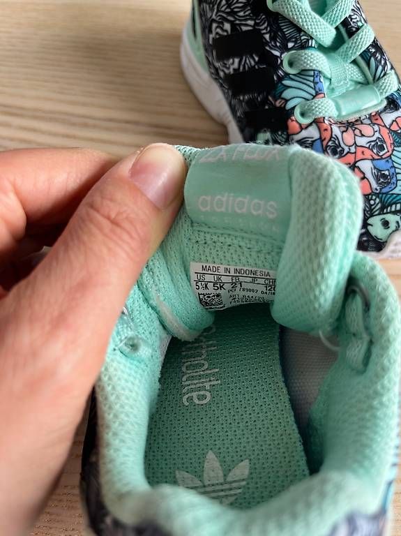Adidas Scarpe per ragazzi: Adidas Sneakers Grösse 20 – Usato da St-Prex venduto da buc_y6n7 2