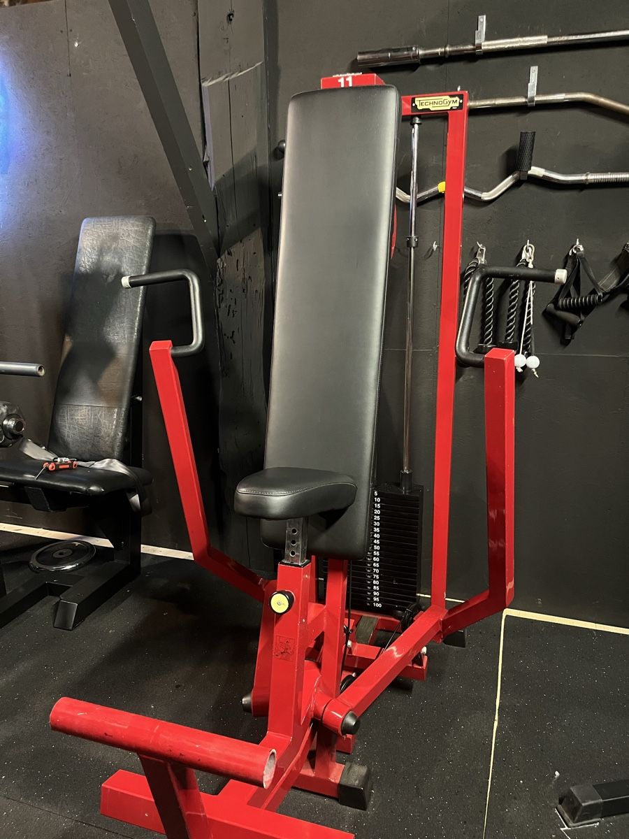 Technogym Hometrainer: Technogym Brustpresse – Gebraucht aus Mühleberg von Gilles.elias