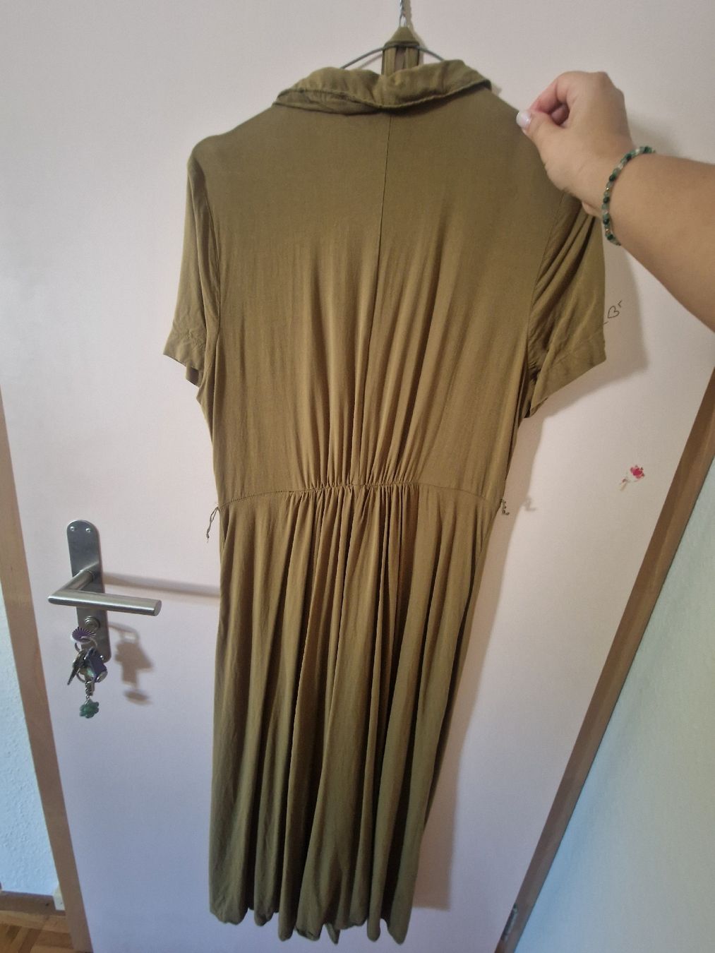 Vestiti: robe H&M vert kaki taille M – Nuovo (secondo la descrizione) da Lausanne venduto da nay_km7s 1