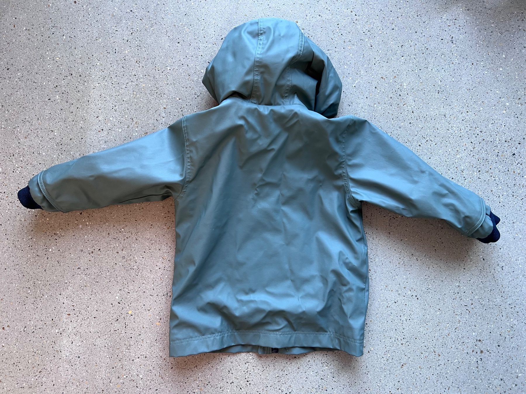 Petit Bateau Giacche & Cappotti: Petit Bateau Regenjacken 24M / 86cm – Usato da Zürich venduto da rebeccapf 1