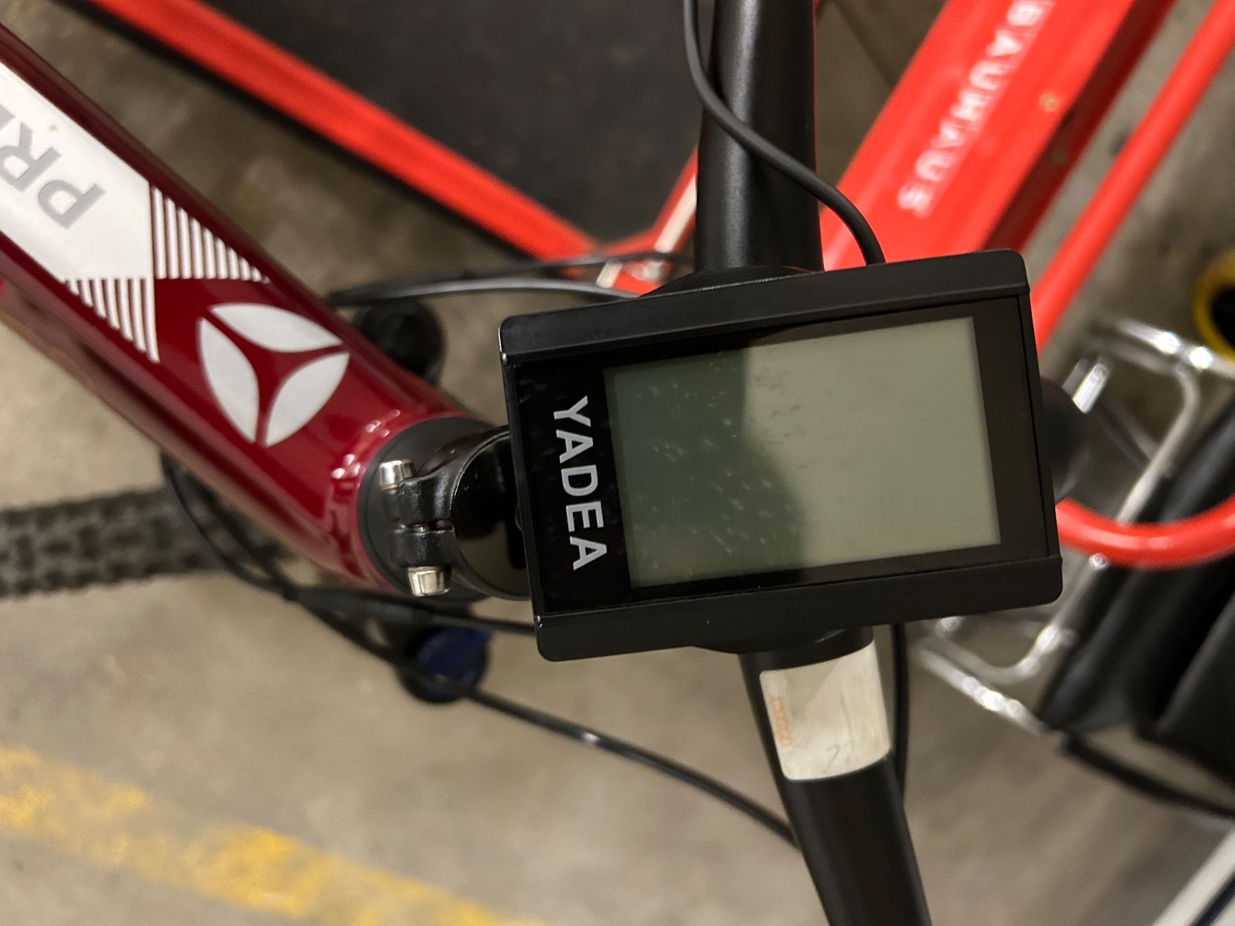 Vélos: Fahrrad – Défectueux à Kollbrunn par sheilaschiva 4
