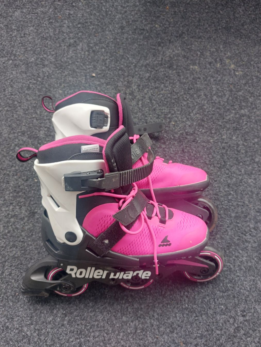 Patins à roul. & inline: Rollerblade Rollschuhe – D'occasion à Schüpfheim par Andjela1