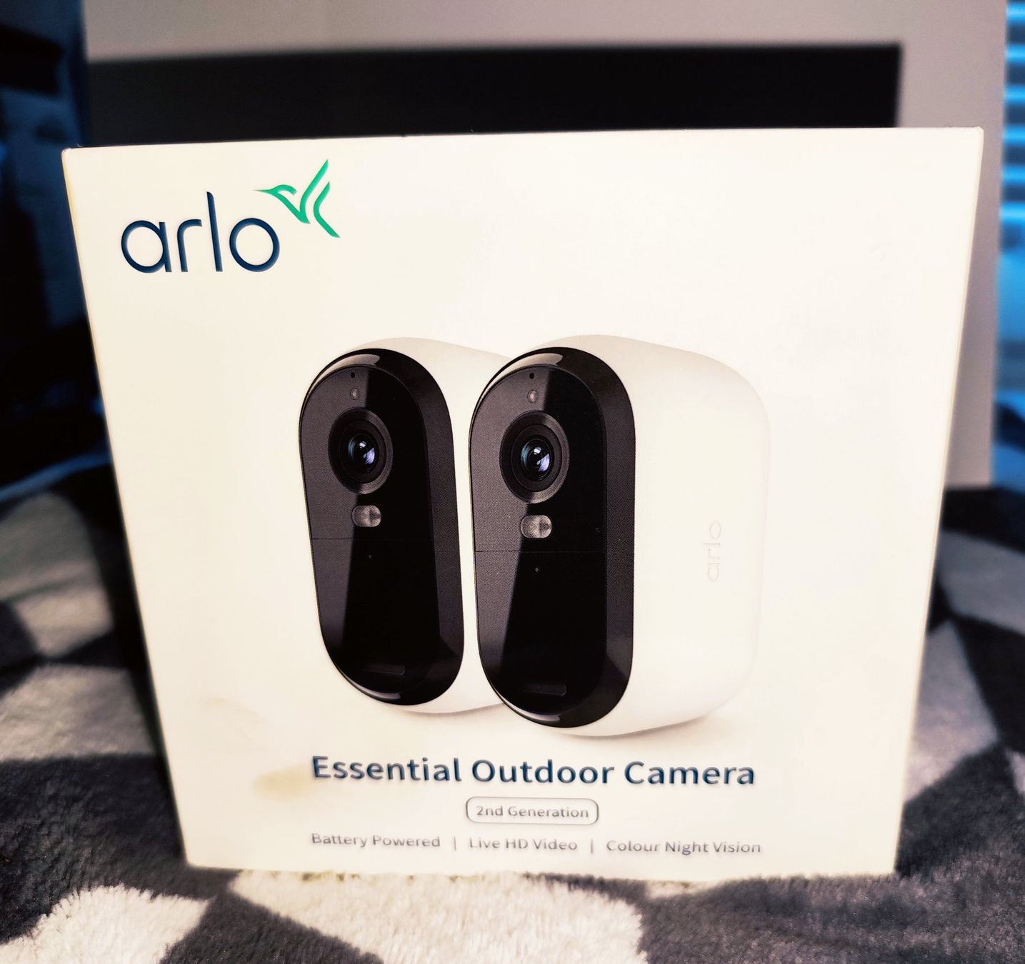 Arlo Videocamere: Arlo Essential Outdoor Kamera 2. Generation LIVE HD! – Nuovo (secondo la descrizione) da Bettingen venduto da hamau2012