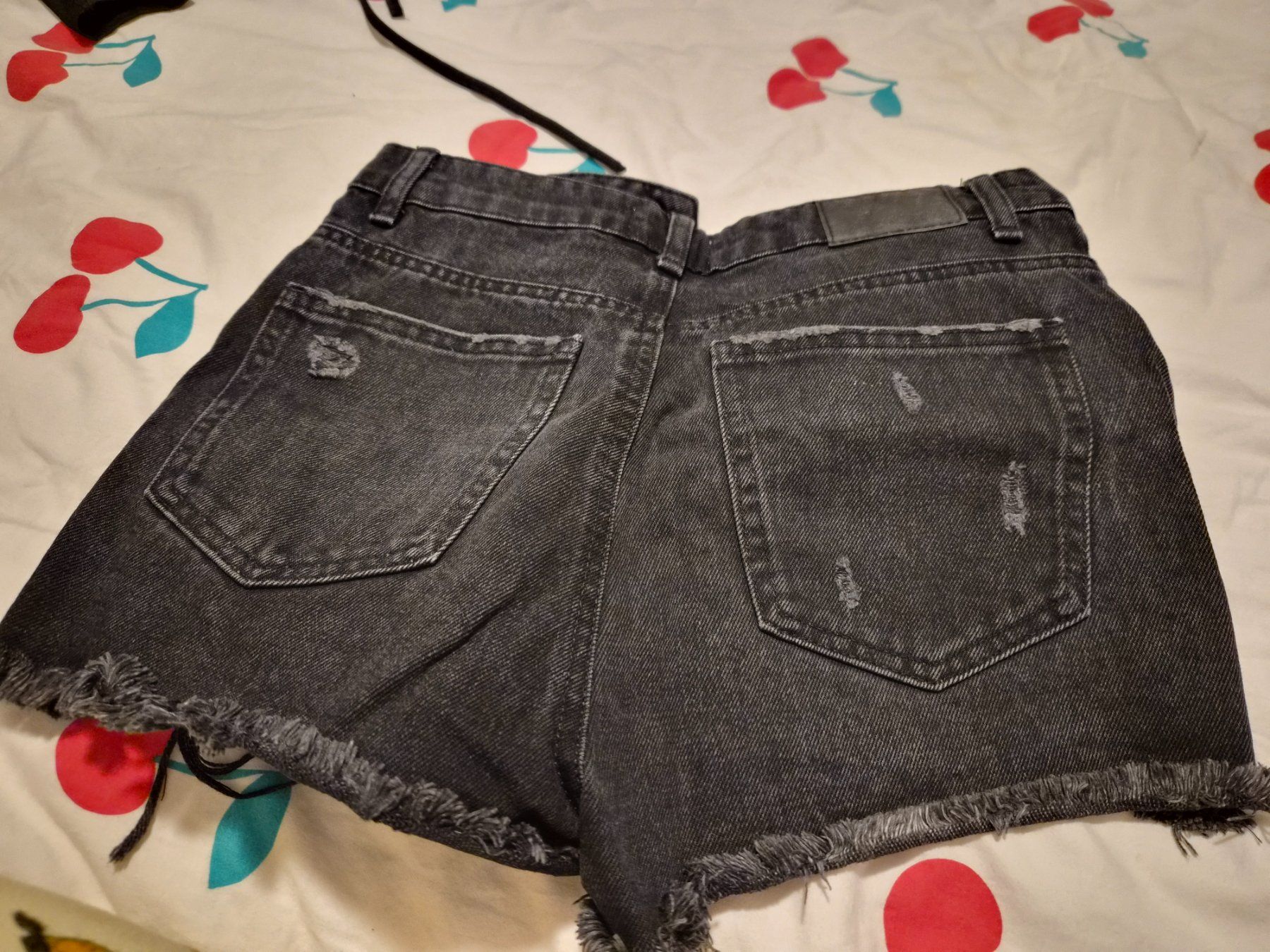 Pantaloni: Jeans shorts gr 36 – Nuovo (secondo la descrizione) da Dietikon venduto da Eleda 2