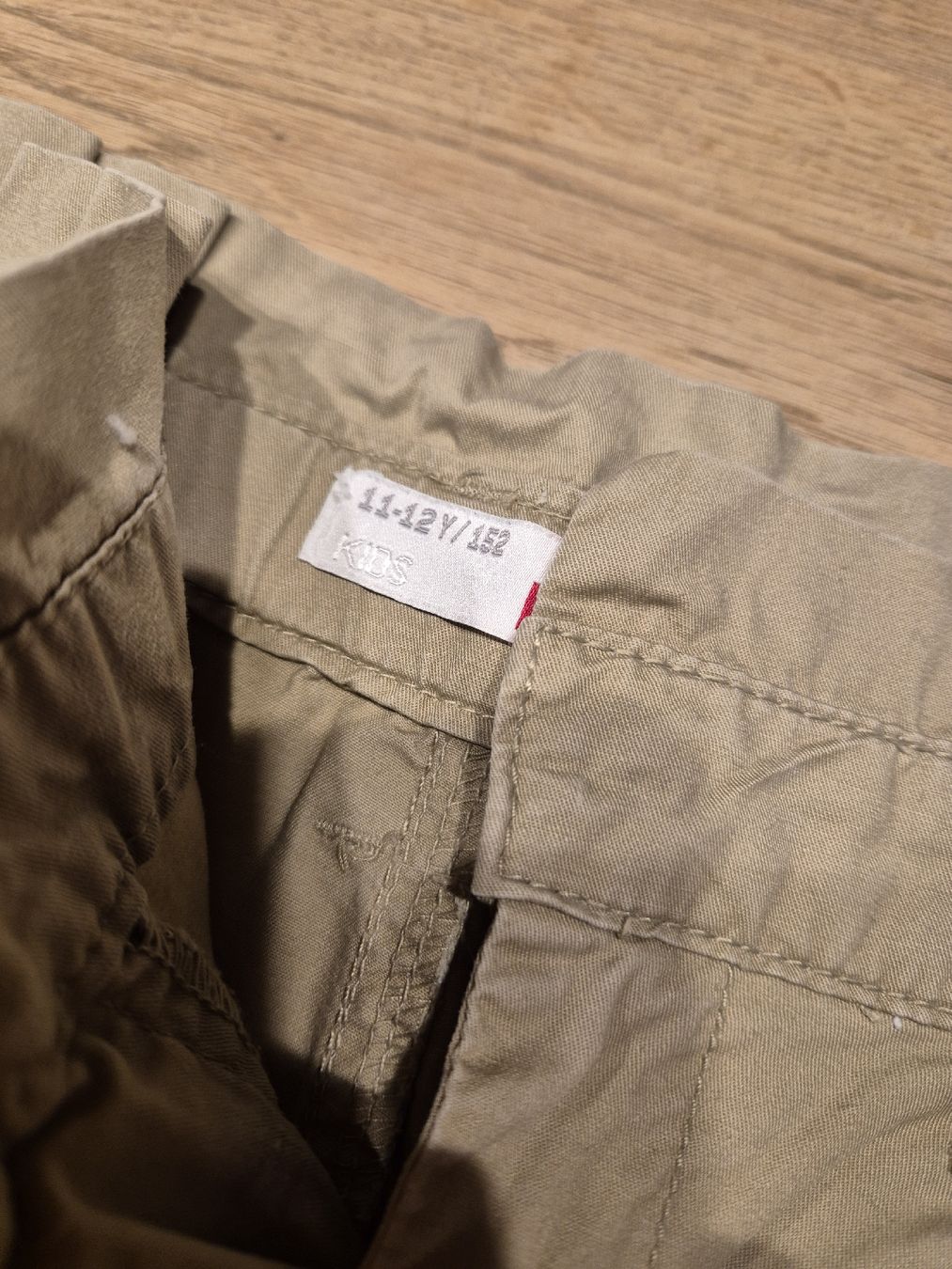Hosen: Sommer Shorts/Hose, Khaki, Gr. 152 – Gebraucht aus Zürich von buraq 1