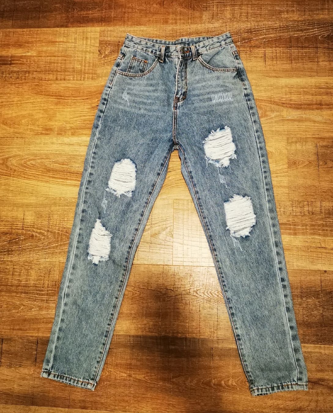 Jeans: Jeans Destroyed Look, Grösse S – Neu (gemäss Beschreibung) aus Balsthal von Leila_Luna