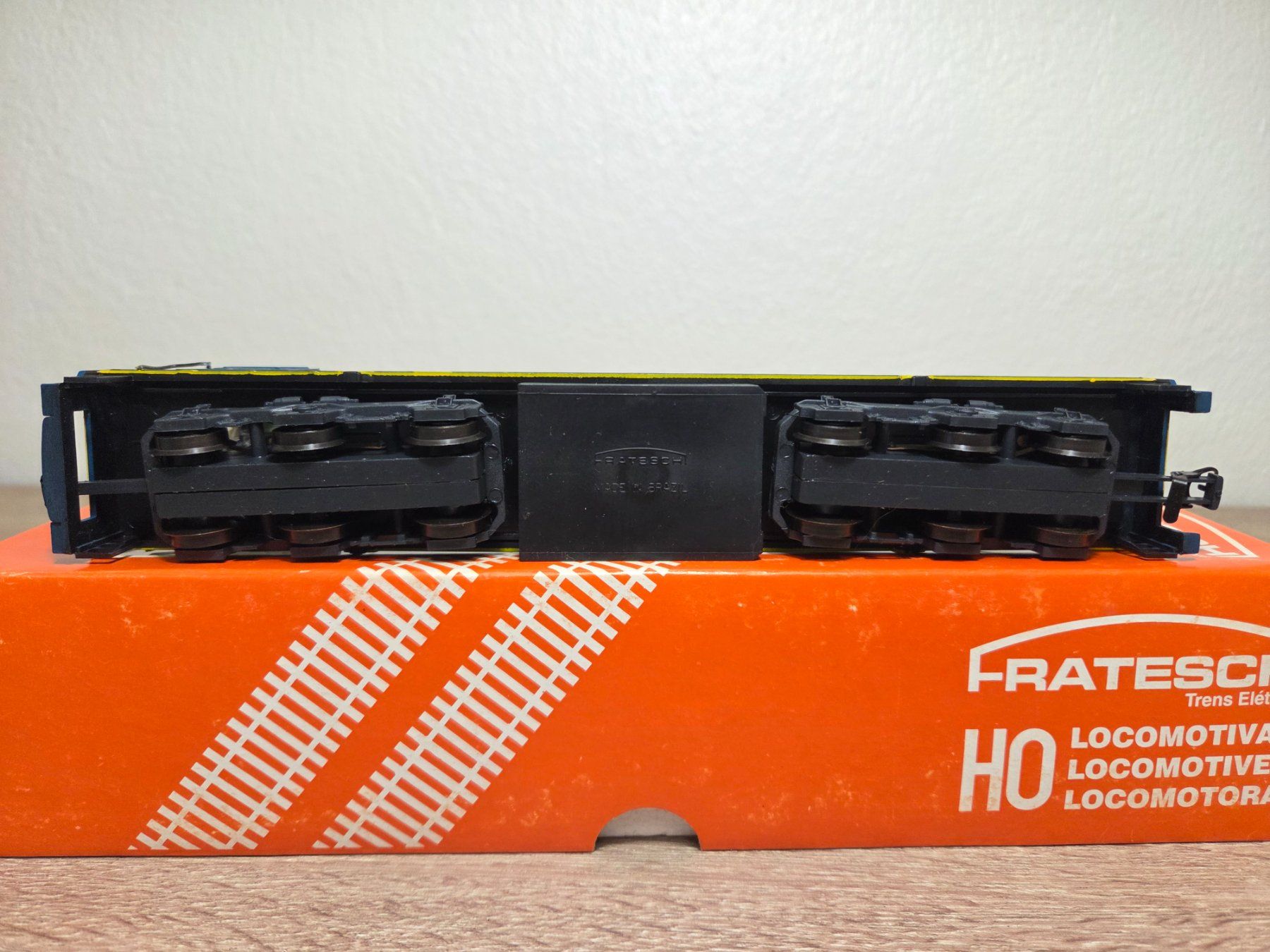 Modellini di ferrovie: Fratesch 3032 Diesellok MRS H0 – Usato da St-Aubin-Sauges venduto da Lo_Go 4