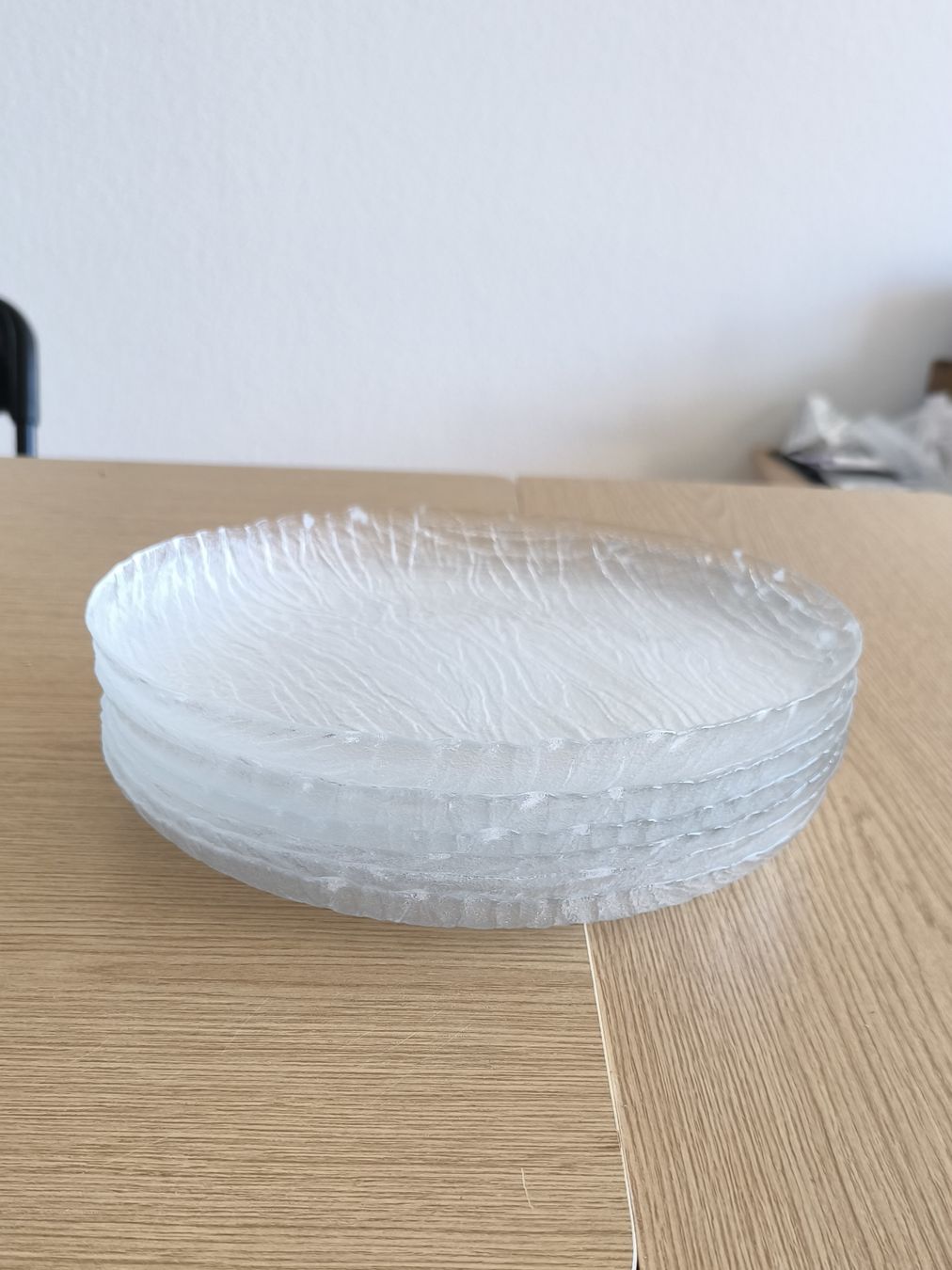 Teller: 7 Glasteller strukturiert transparent – Gebraucht aus Uster von col_mzq8