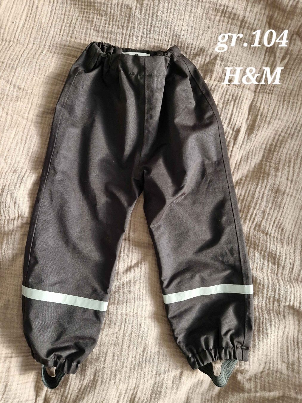 H&M Pantaloni: Regenhose Grösse 104 – Usato da Heimberg venduto da Eleanor20