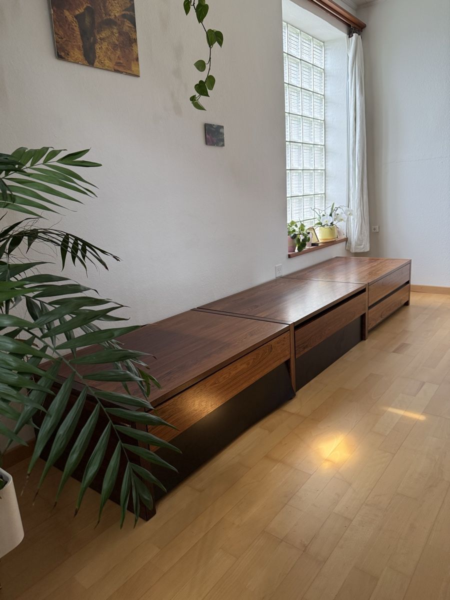 Cassettiere: Mid Century Modern Palisander Lowboard – Usato da Luzern venduto da wid_fs7f 3