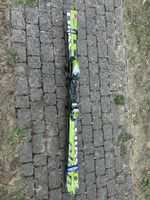 Rossignol Crossmax Skier mit Bindungen