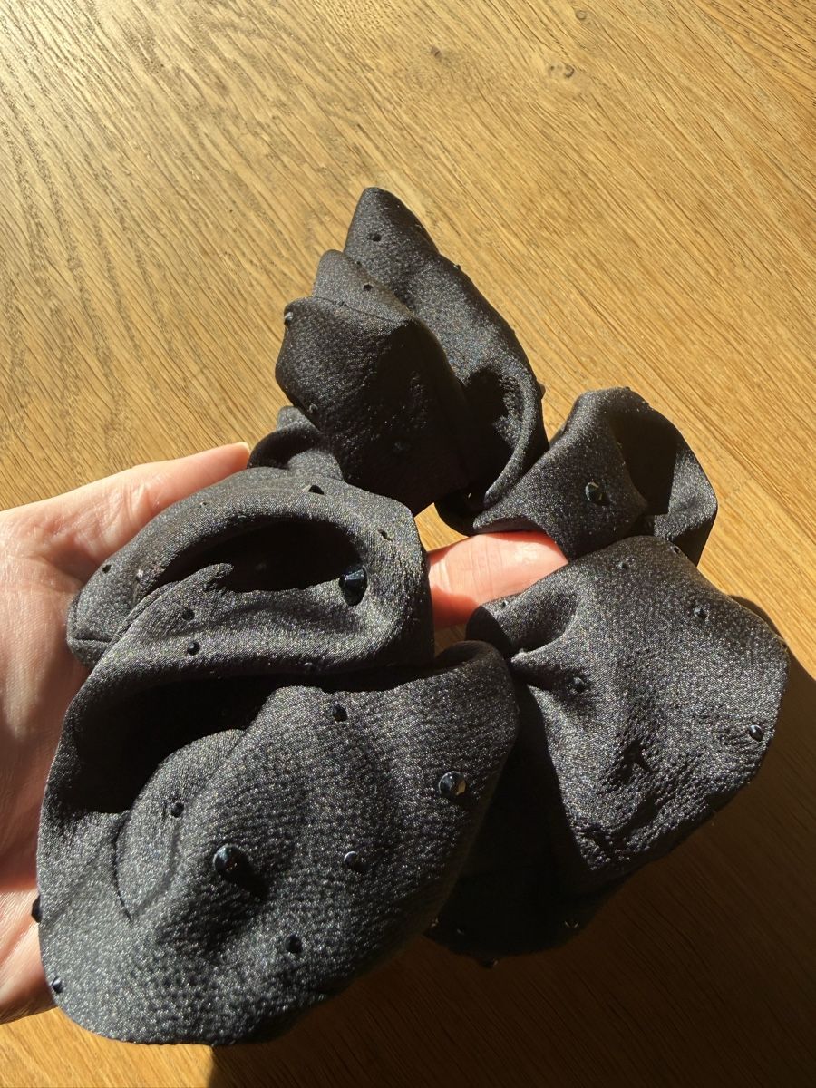 Accessoires pour cheveux: Schwarzer Glitzer Scrunchie von Sandro – D'occasion à Bottmingen par Itsclaire 6