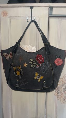 Desigual Handtasche Neuwertig mit Applikatione