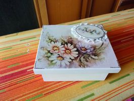 Deko Blumen Holzbox - Truhe