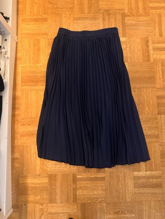 Marineblauer Plisseerock, Grösse 40/42, ideal für Herbst!