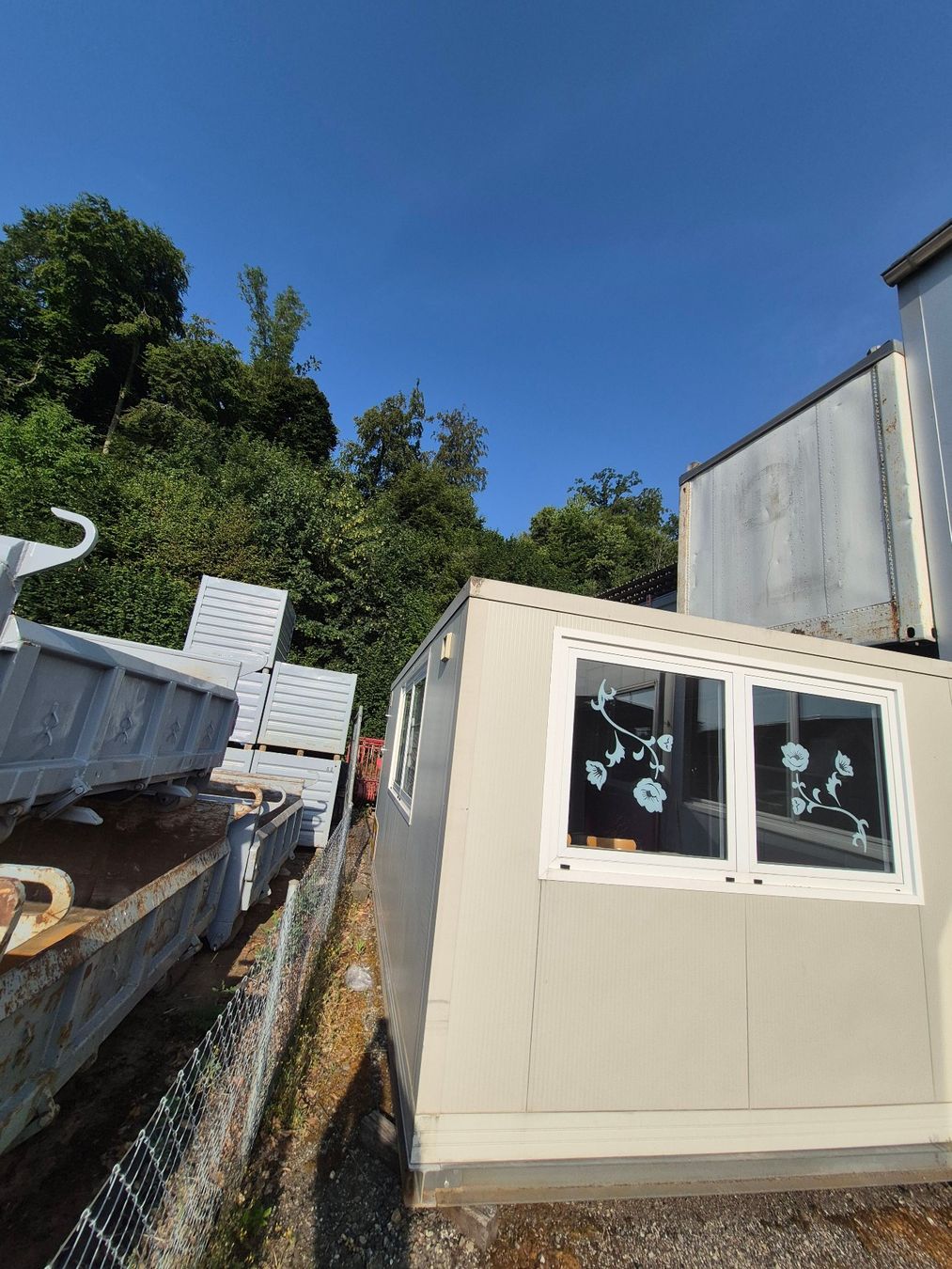 Contenitori edile: Aufentalts/-Küchen-Container – Usato da Willisau venduto da Fuge02 5