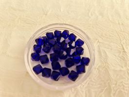 Swarovski Perlen 6mm 30 stk cobalt