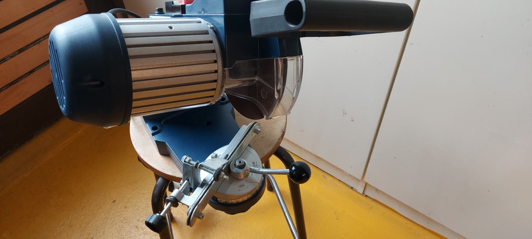 Aiguiseuses & polisseuses: Kettenschärfgerät Westfalia – D'occasion à Riken AG par ebufix 4