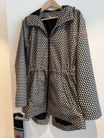 Blutsgeschwister, Übergangsjacke