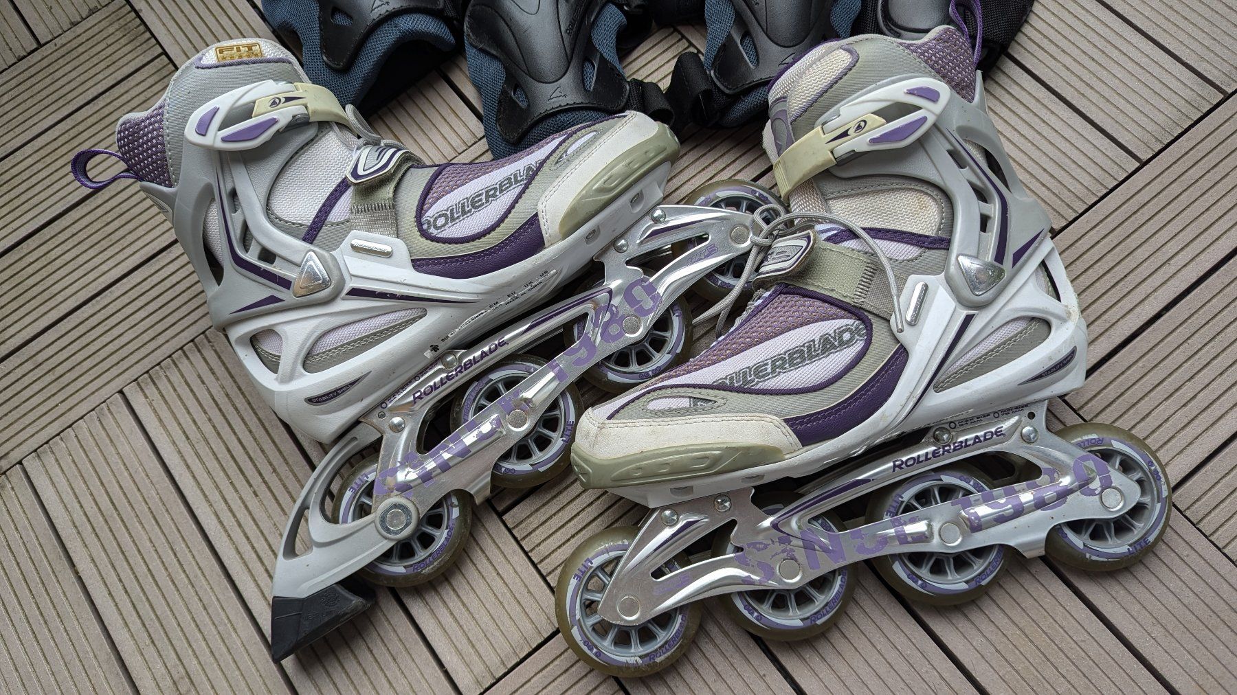 Pattini in linea & Pattini a rotelle: Rollerblades EU 40.5  inklusive Schonerset L – Usato da Belp venduto da Sunny132 3