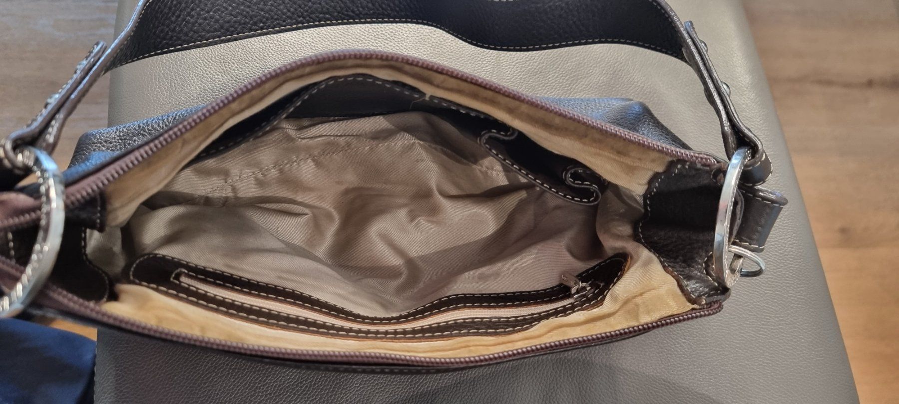 Navyboot Taschen für Damen: NAVYBOOT Leder Handtasche – Gebraucht aus Dielsdorf von meret07 2