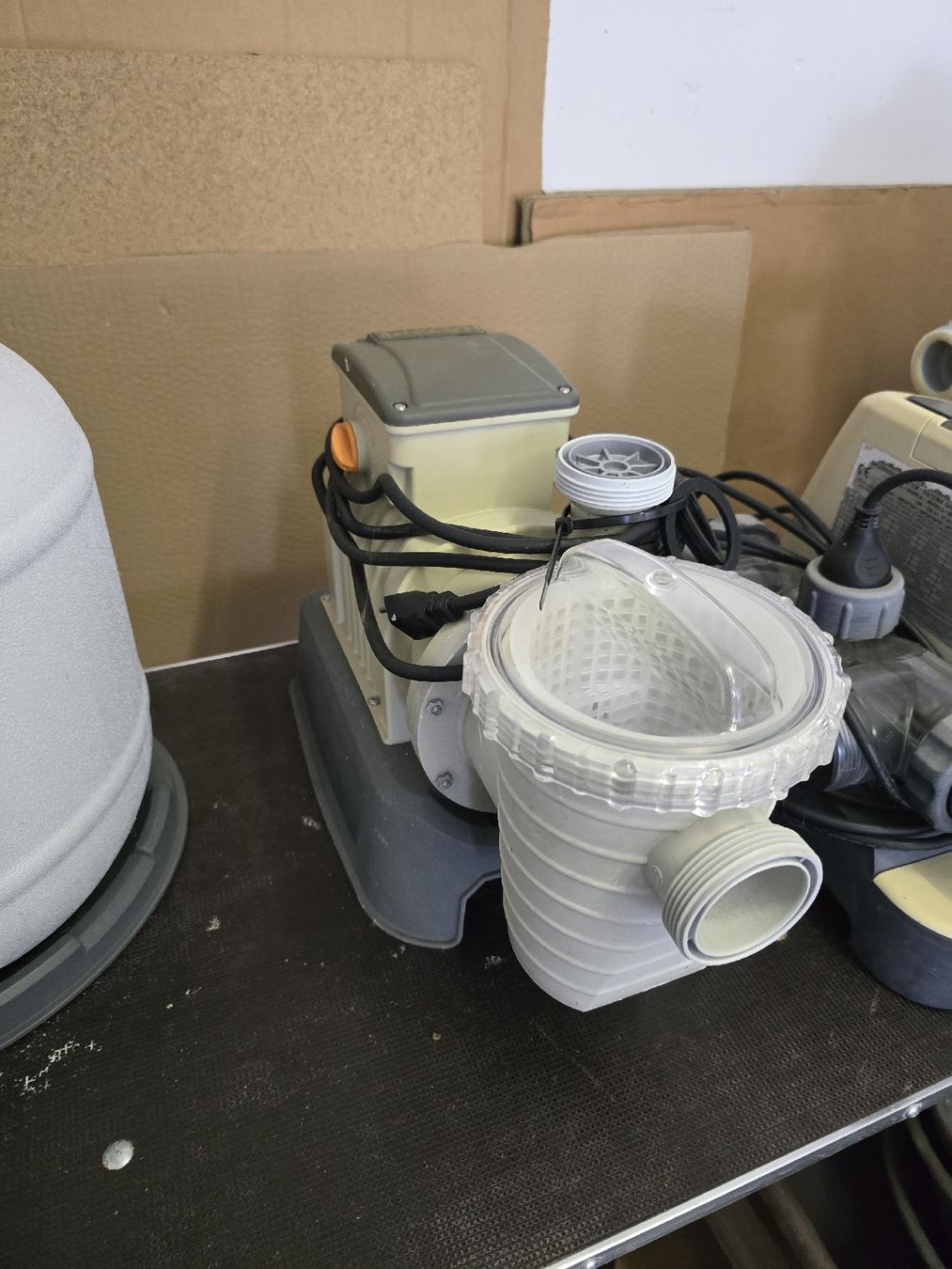 Accessori per Piscine: Sandfilter f. Poolpumpe, Sommer-Schnäppchen – Usato da Büren an der Aare venduto da WinFox 2