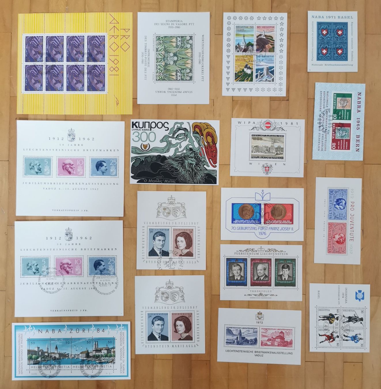 Tutti i francobolli: TR15 Bloc Timbre Divers 19xx – Usato da Cousset venduto da Patrick_Collections