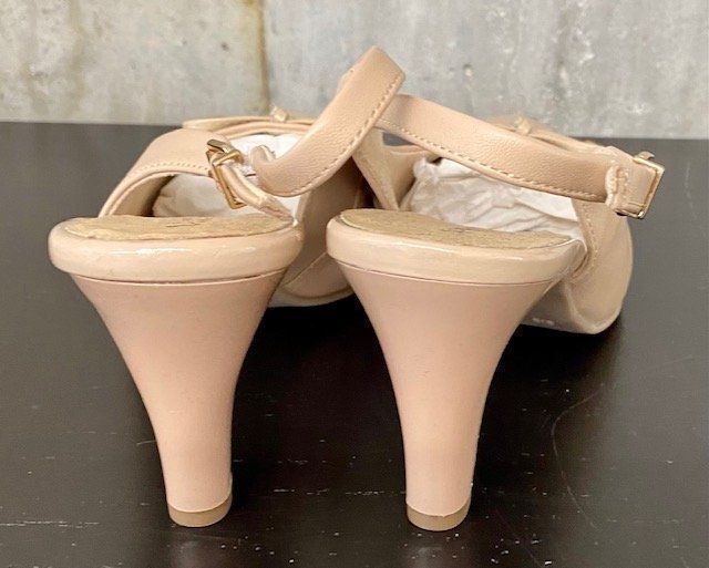 Damenschuhe: Pumps von CAPRICE/Neu – Neu (gemäss Beschreibung) aus Volketswil von rubin74 2