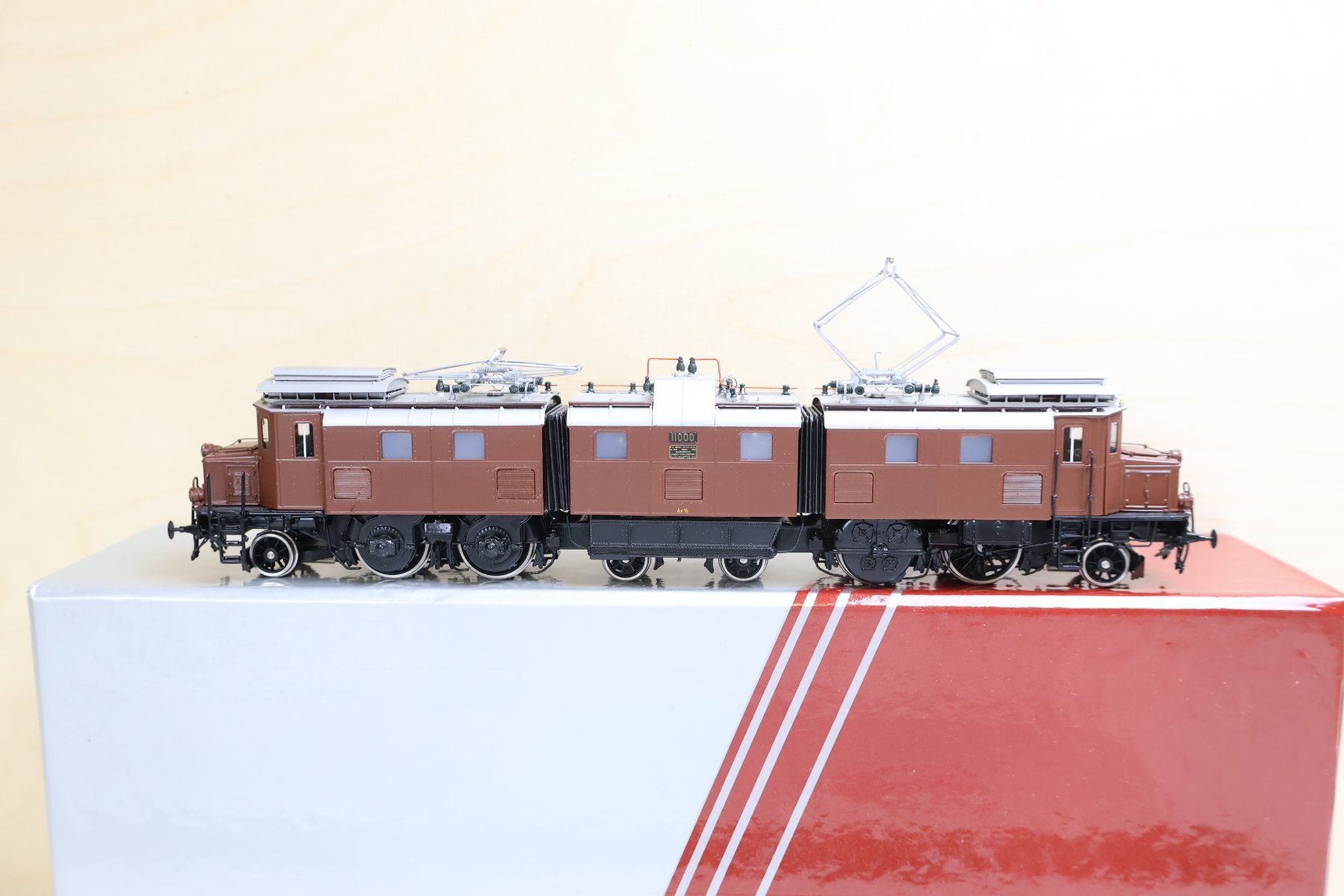 Lemaco Modellini di ferrovie: Lemaco SBB Ae 4/8 E-Lok Grossmutter H0 - Limitiert Messing – Usato da Winterthur venduto da Monstera 4