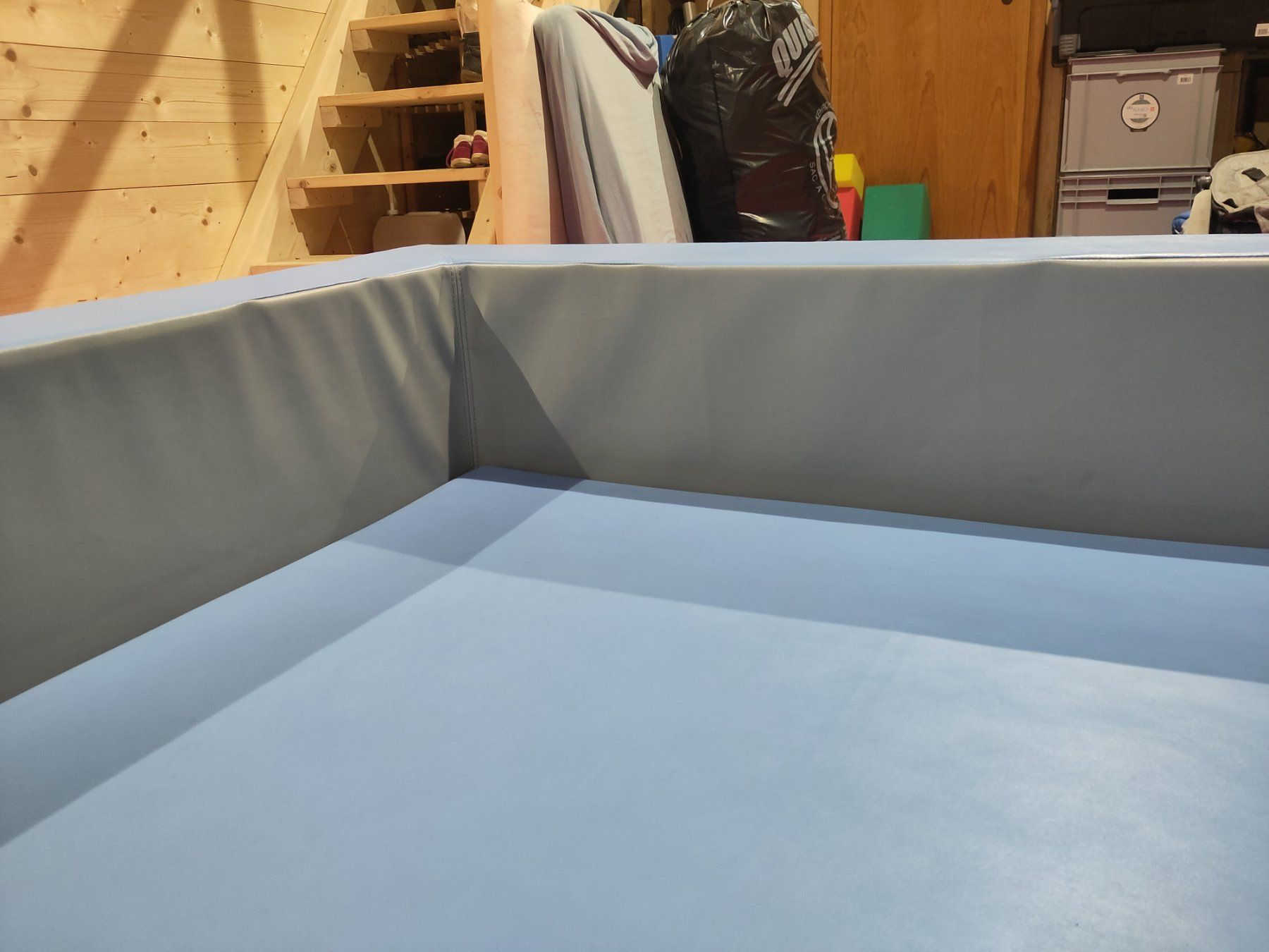 Giocattoli: Bällebad sehr robust & gross 1.4m x 1.6m – Usato da Studen SZ venduto da cith 3