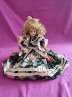 Süsse Porzellanpuppe mit blonden Locken, Sammlerstück!
