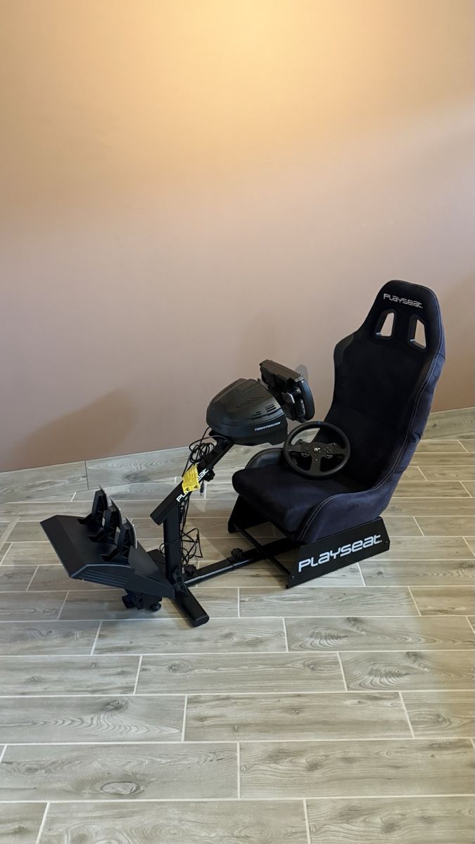Konsolen: Playseat Evolution mit Thrustmaster T300 RS GT  – Gebraucht aus Strengelbach von rou_sdc8