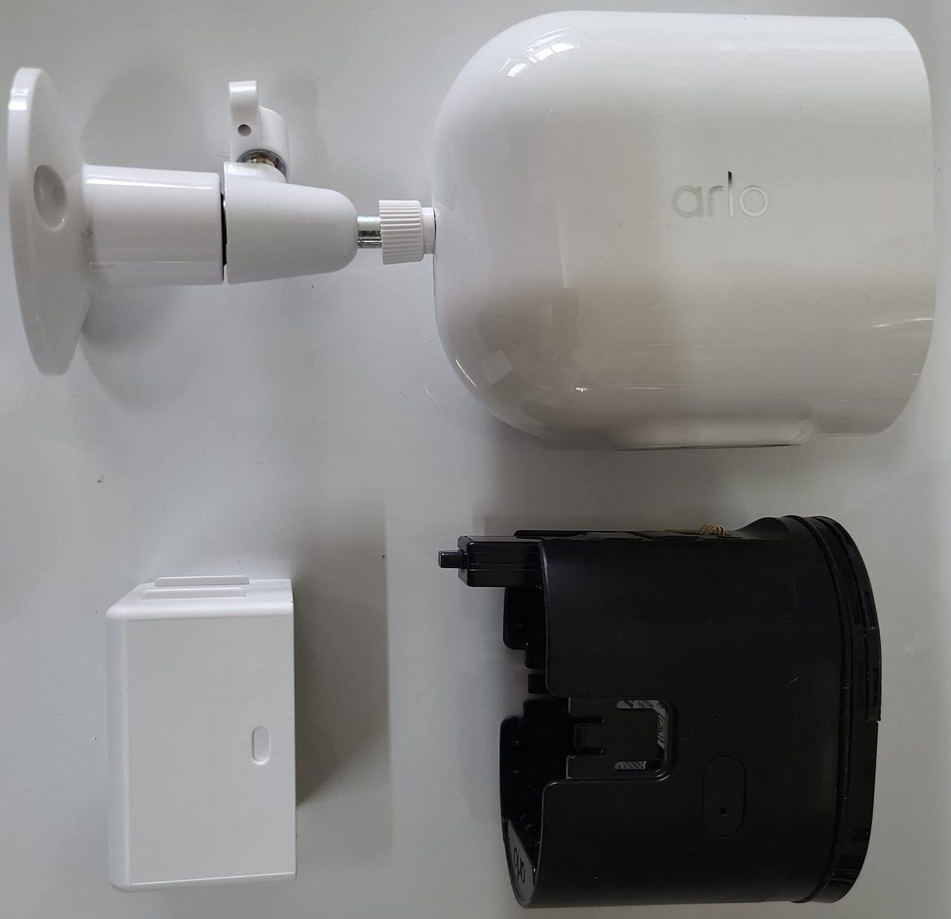Arlo Videocamere: Arlo Ultra2 Model: VMC5040 – Usato da Zuchwil venduto da Beppe_25.3 3