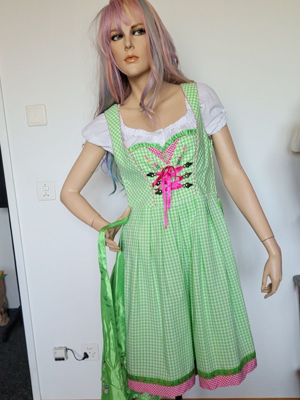 Vestiti: Dirndl Stockerpoint Apfelgrün Gr. 38 – Nuovo (secondo la descrizione) da SCHÜBELBACH venduto da CoKaHa 1
